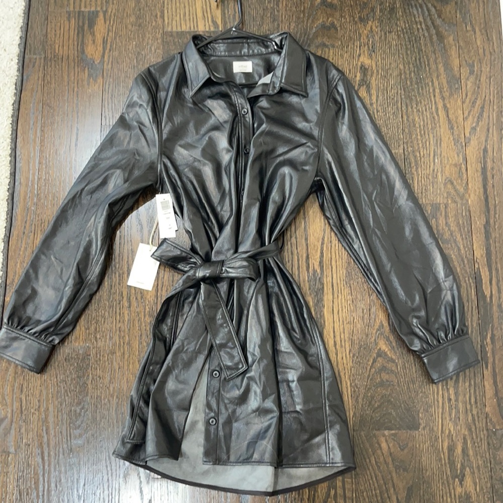 aritzia’s brand new and never worn ! #wilfred #oversized #aritzia